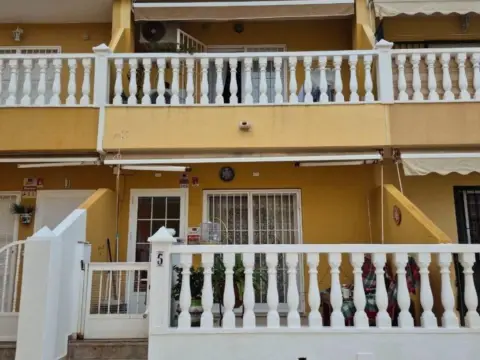 Piso en calle Plaza Emperador 0