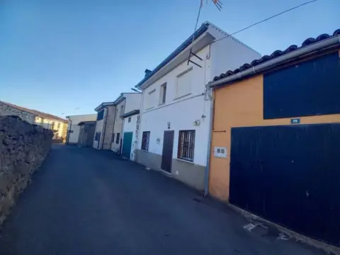 Casa rústica en calle de Ceferino Gómez