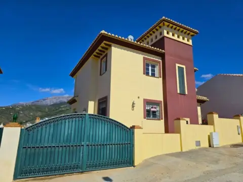 Chalet en Canillas de Albaida