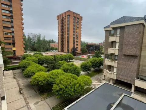 Piso en Huerta del Rey-Arturo Eyríes