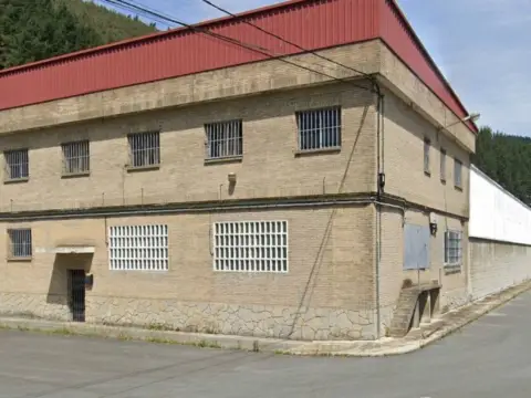 Nave industrial en calle Arakaldo