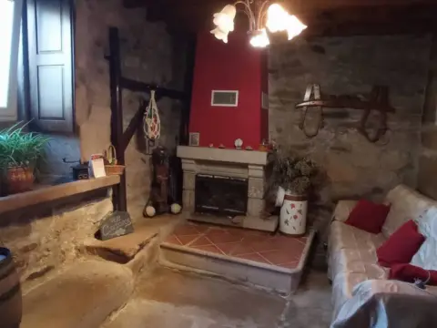 Casa rústica en Agolada