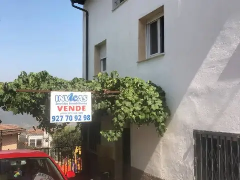 Chalet en Casas del Castañar