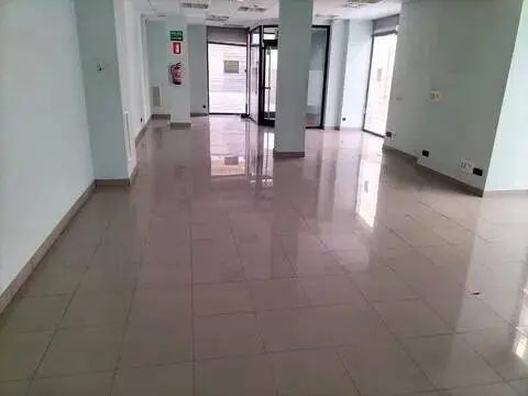 Local comercial en calle de la Corredera