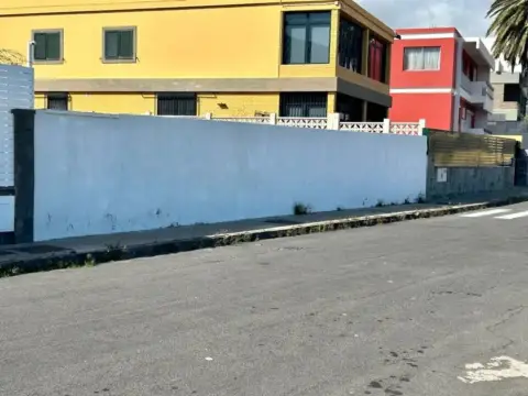 Terreno en calle Juan Ramon Jimenez