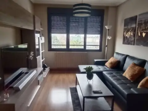 Piso en Portillejo-Valdegastea