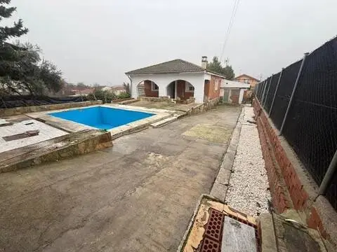 Chalet en Colmenar de Oreja