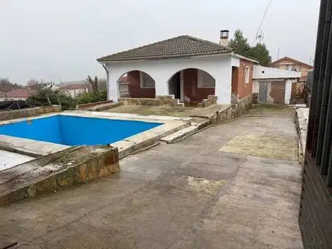 Chalet en Colmenar de Oreja