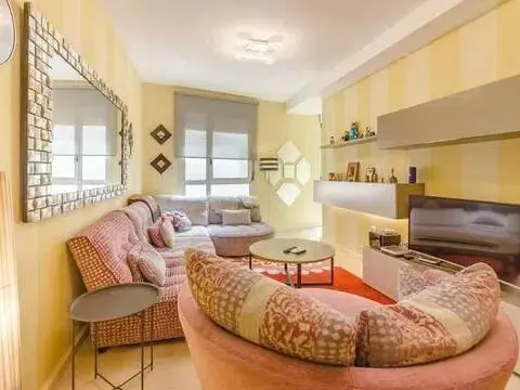 Piso en Centro-Zona calle Castillo