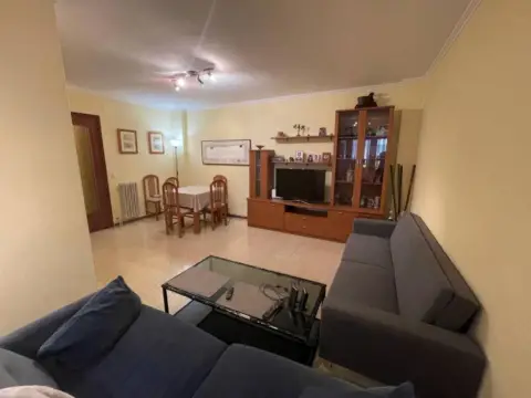 Piso en Joc de la Bola-Camps d'Esports