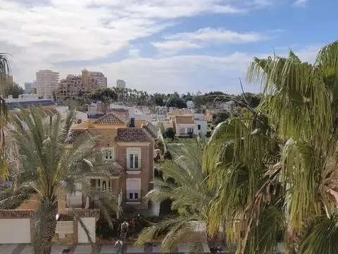 Piso en Avenida de las Marinas