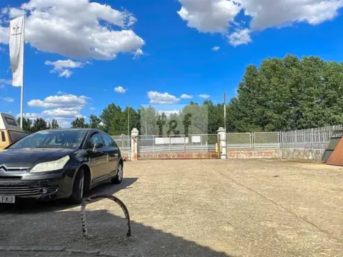 Nave industrial en Coria