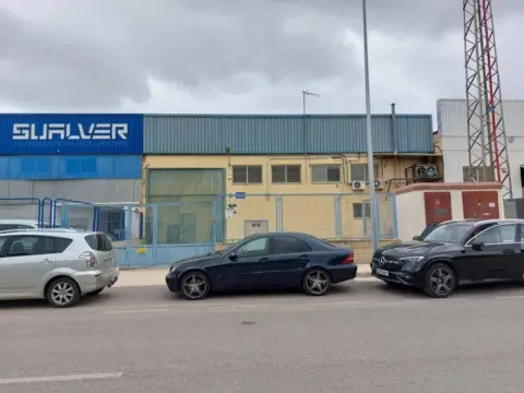 Nave industrial en calle del Cincel