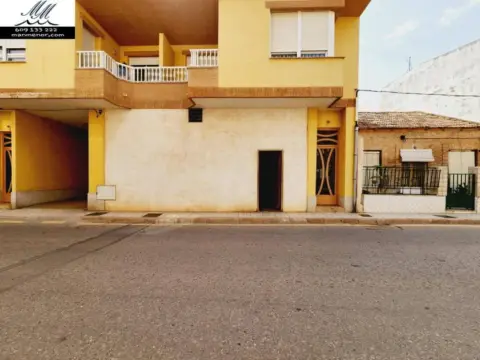 Local comercial en Los Nietos