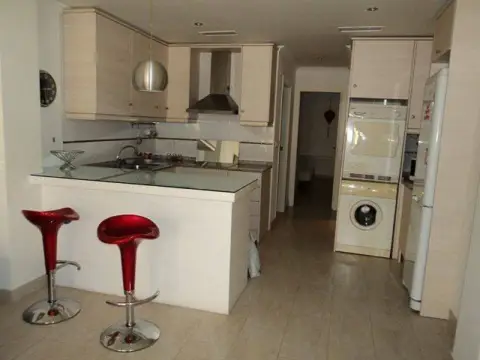 Piso en Plaza Reyes Católicos