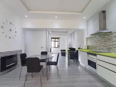 Piso en calle Secretario Padilla, 52