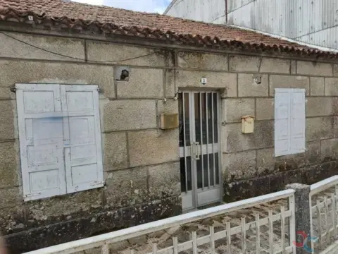 Casa en Cerdedo (Casco Urbano)