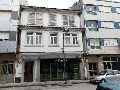 Piso en Avenida Principal
