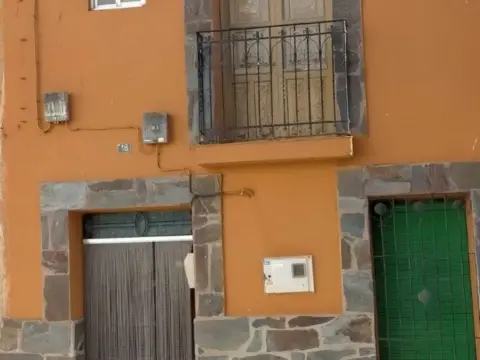 Casa rústica en Torrecilla de los Ángeles