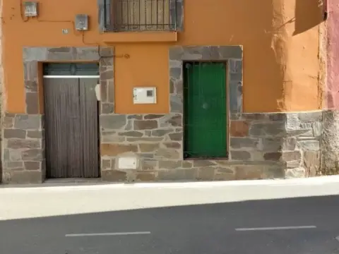 Casa rústica en Torrecilla de los Ángeles