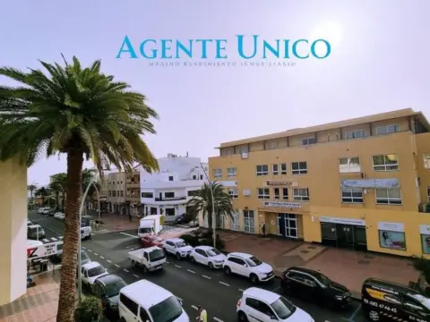 Edificio en Avenida de las Canarias