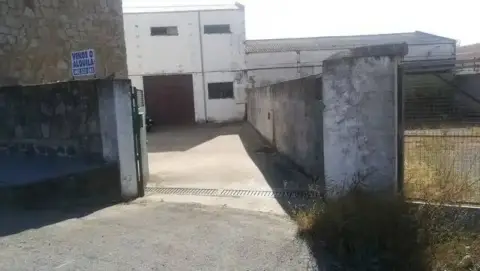 Nave industrial en Plasencia