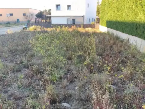 Terreno en Besalú