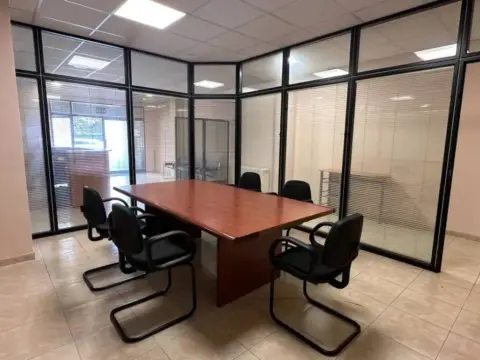 Local comercial en Carrer del Mossèn Gelabert