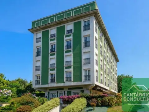 Dúplex en calle Rk. 33710, Navia (Asturias)