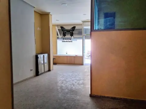 Local comercial en Ciudad-Naranco-Vallobín