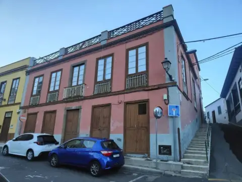 Casa pareada en calle San Pedro de Arriba, 6