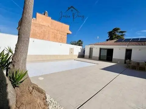 Chalet en Palomares del Río