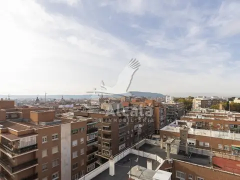 Piso en San Isidro, Estación