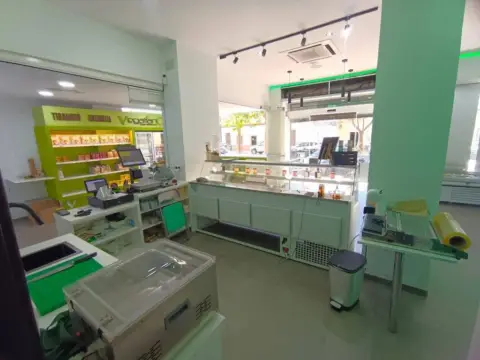 Local comercial en Huelin-La Princesa-Jardín de la Abadía