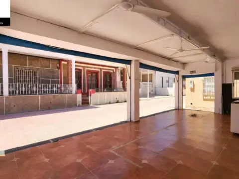Local comercial en Plaza de la Constitución
