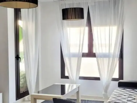 Piso en calle Almirante Cervera