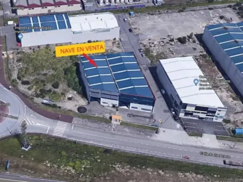 Nave industrial en calle Peña Brava