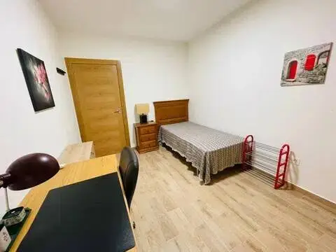 Habitación en calle Mar del Norte