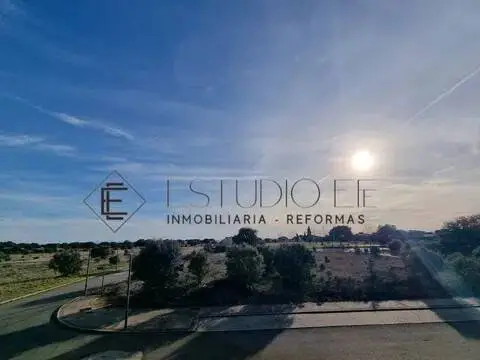 Terreno en calle de Nogal