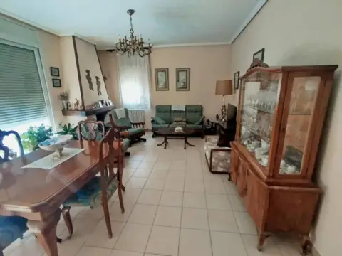 Casa rústica en Binéfar