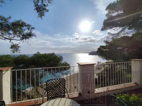 Casa en Canyelles-La Montgoda