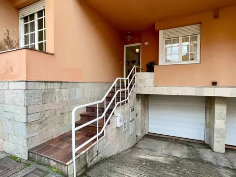Casa adosada en calle del CID, 12