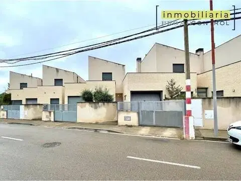 Casa adosada en San Mateo de Gállego