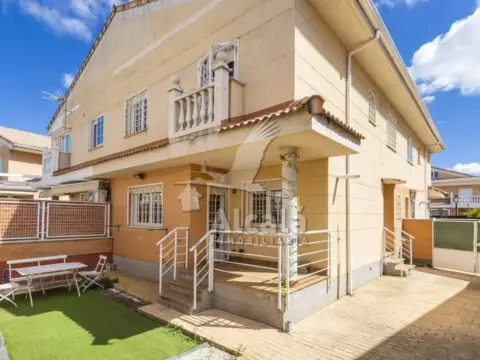 Casa en Los Santos de la Humosa