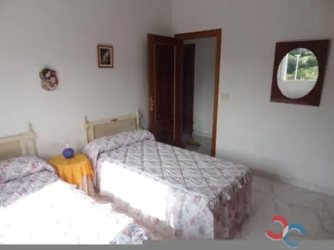 Casa en Cerdedo (Casco Urbano)