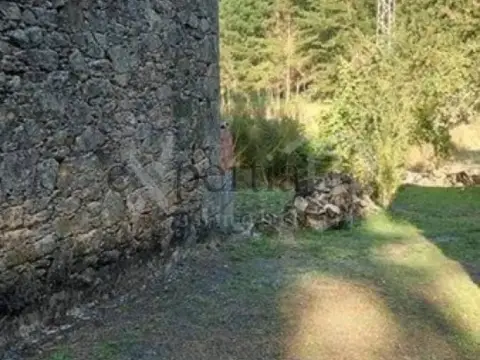 Casa en Agolada
