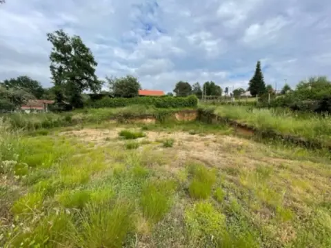 Terreno en calle Estrada A Penedo