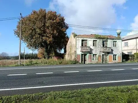 Chalet en A Carballeira (O Meson Do Vento)