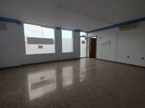 Local comercial en calle Uruguay S-N