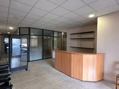 Local comercial en Carrer del Mossèn Gelabert